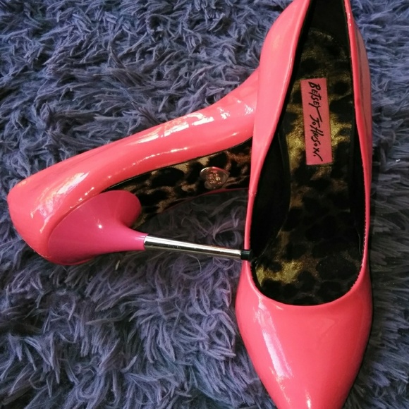 Pink and leopard Betsy Johnson heels - Picture 5 of 5